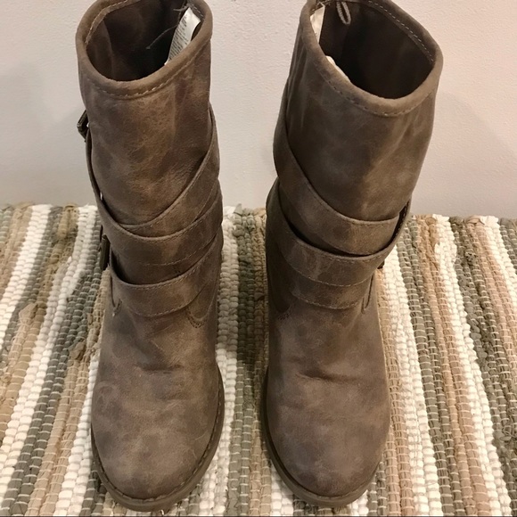 Taupe man made leather ankle fashion boots - Picture 3 of 8